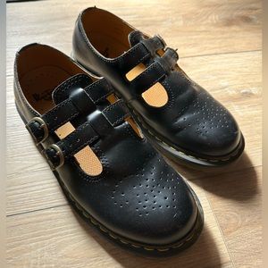 Doc Marten’s Smooth Leather Mary Jane Shoes